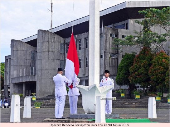 Peringati Hari Ibu Unand Gelar Upacara Bendera